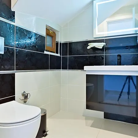 Kalamos Private For 10 People In Hisaroenue Villa