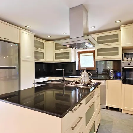 ıstanbul - 3 Bedroom In Hisaronu *